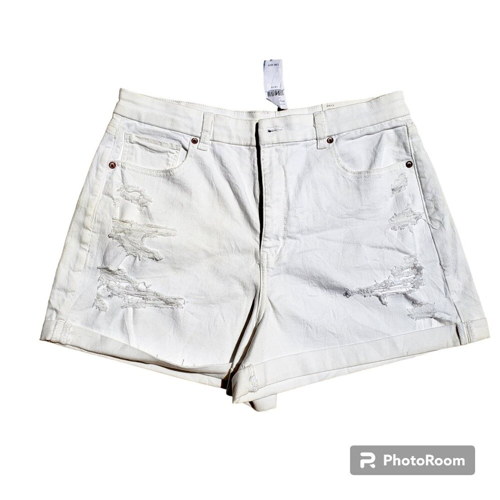 NWT AE white distressed curvy mom shorts - size 14
